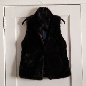 VERA WANG faux fur vest. Blackish/brown small NWT